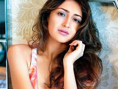 Ajay Devgn's discovery Sayyeshaa is turning heads