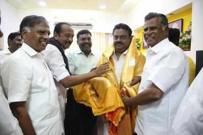 DMDK leader Vijayakant holds talks with senior party functionaries