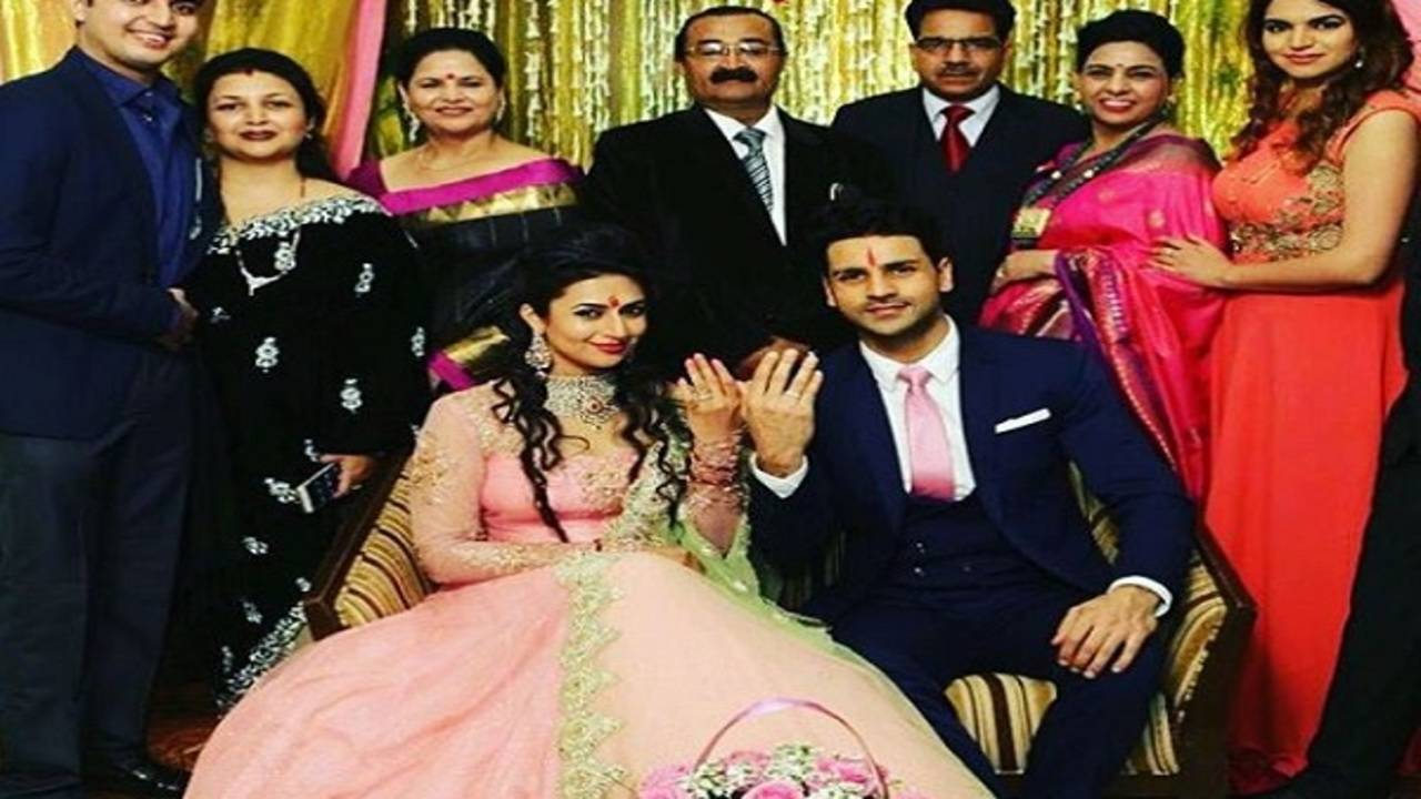 Divyanka Tripathi dazzles in blue at her sangeet, fiance Vivek complements  in red; see pics - Times of India