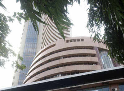 Sensex zooms over 500 points riding on positive global cues