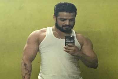 Karan Patel working towards six-pack look, shares pics and video of him
