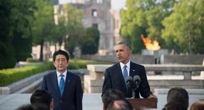 Barack Obama pays tribute at Hiroshima nuclear memorial