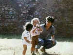 Old photo of SRK with kids