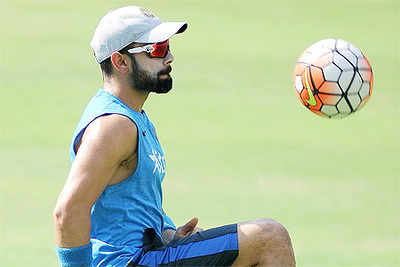 Kohli, Dhoni to play charity match against Bollywood stars
