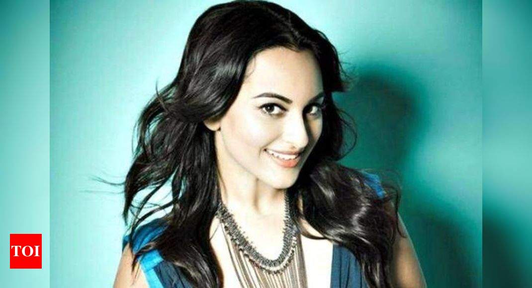 Watch Sonakshi Sinha Turn Into A Journo In The Sleekest Way Possible