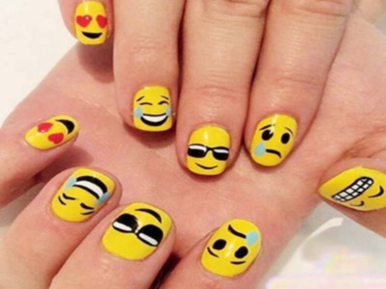 How to Paint Smiley Face Nails