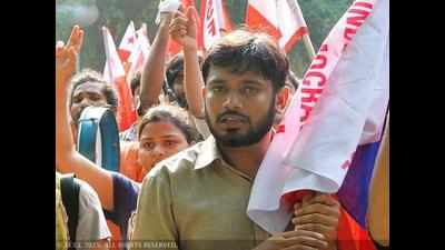 DU teachers fight on-ground and on social media over Kanhaiya's presence at UGC protest site