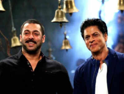 Court dismisses complaint against Salman-SRK