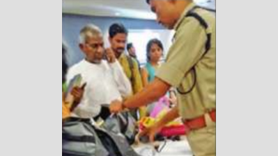 Ilayaraja stopped at B'luru airport with 'prasadam'