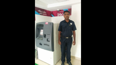 Meet Kolkata’s ATM singer
