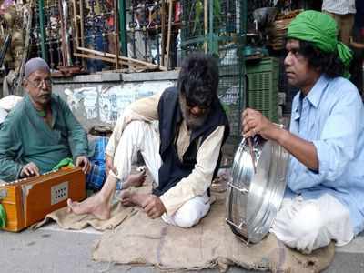 Disguised as beggar, actor earns Rs 128!
