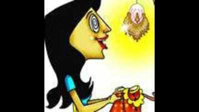 Woman duped of Rs 13L with bonanza lure from Britain