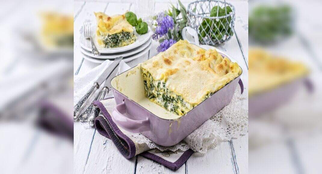 Spinach Lasagna Recipe: How to Make Spinach Lasagna Recipe | Homemade Spinach Lasagna Recipe