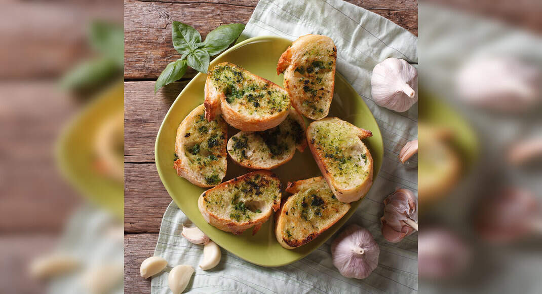 Grilled Garlic Bread Recipe: How to Make Grilled Garlic Bread Recipe | Homemade Grilled Garlic Bread
