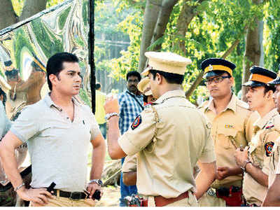 Varun Badola plays a cop in '7 Hours To Go'