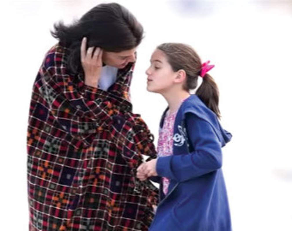 
Katie Holmes spotted playing with Suri Cruise
