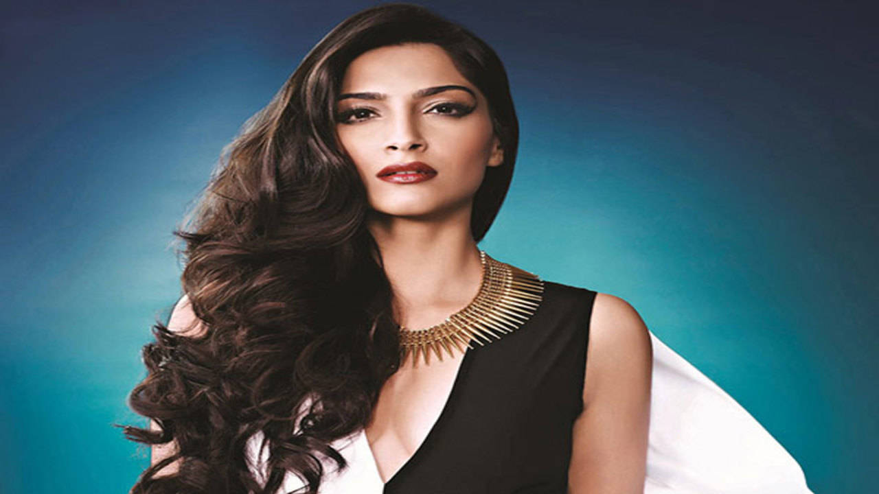 Sonam Kapoor wants to do edgy cinema | Hindi Movie News - Times of India