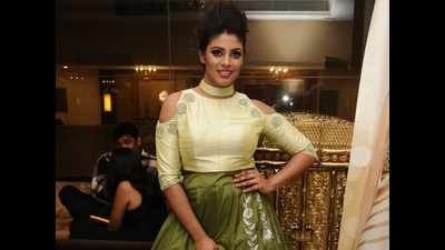 Ineya walked the ramp at madras couture fashion show at GRT Grand in Chennai