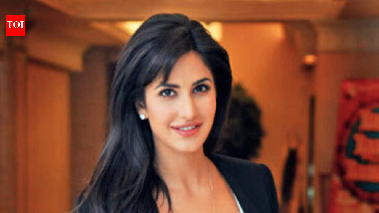Katrina denies signing movie opposite SRK