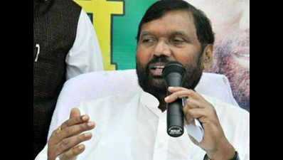 PM Modi has made India, Indians proud in foreign countries: Ramvilas Paswan