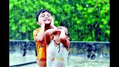 Pre monsoon showers continue to lash Surat and parts of district