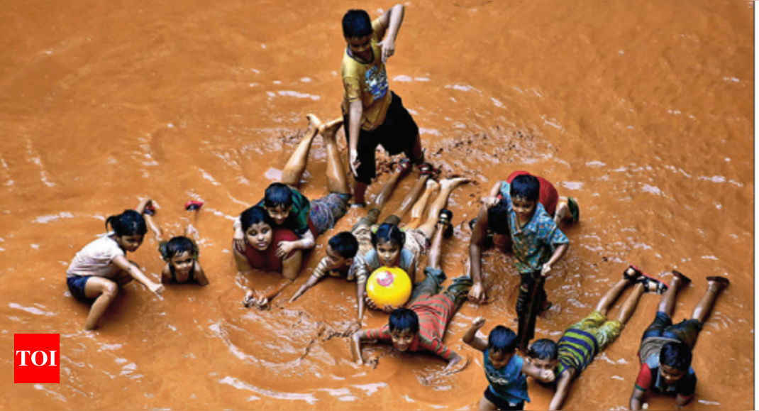 wet-spell-to-continue-in-mumbai-dry-day-at-lakes-after-sat-bounty