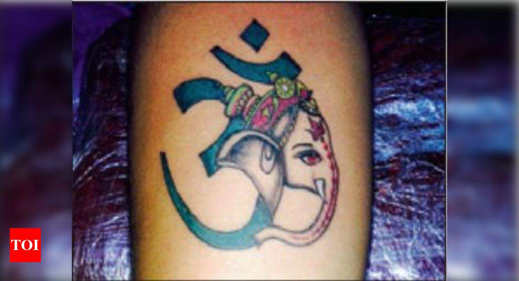 Radha krishna tattoo with feather | Krishna tattoo, Tattoos, Mini tattoos