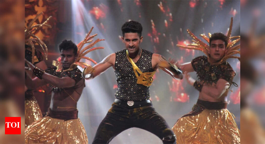 Ravi Dubey turns designer for Gold Awards - Times of India