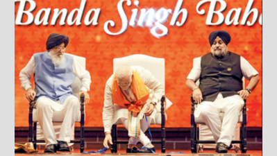 Modi and Badals claim 18th-century Sikh icon