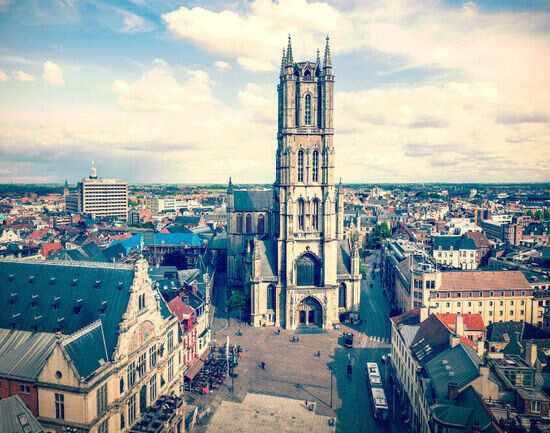 St. Bavo&rsquo;s Cathedral
