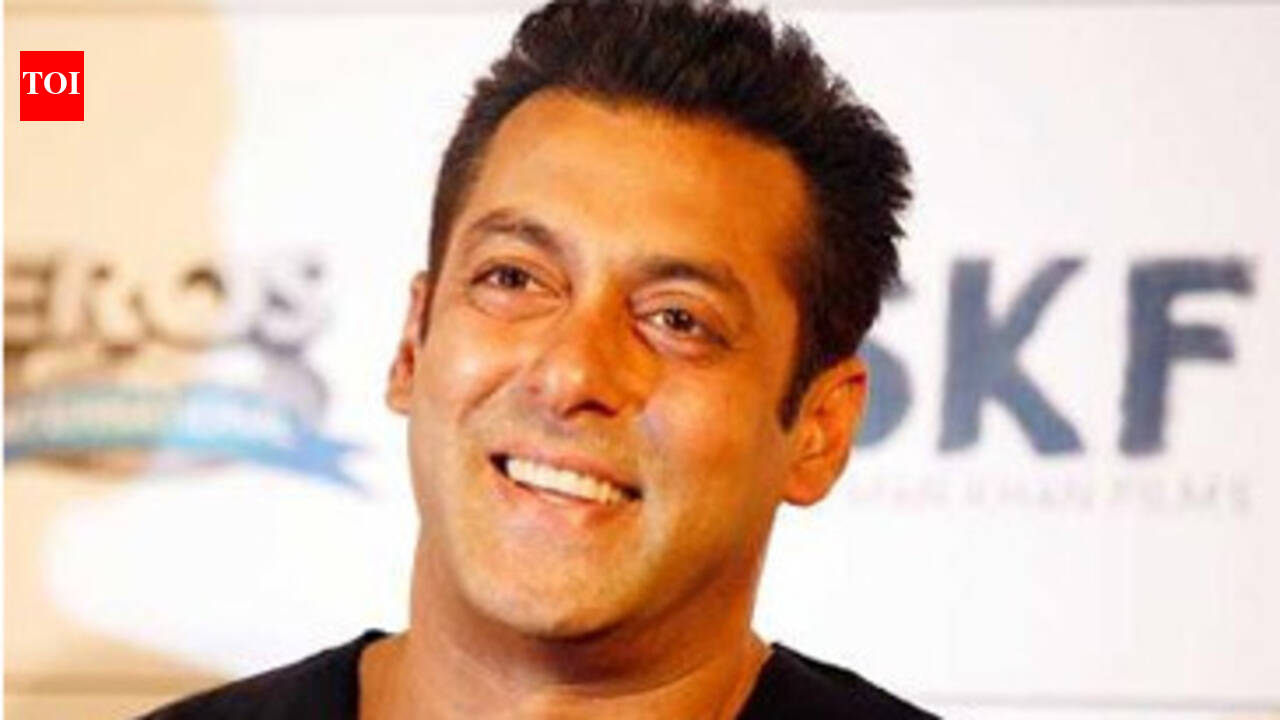 Don’t make fun of SRK: Salman Khan