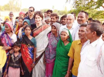Priyanka may agree to lead Congress charge in Uttar Pradesh