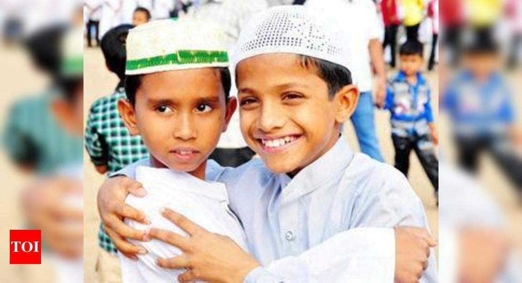 Shia community to celebrate Eid today | India News - Times of India