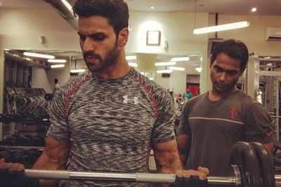 Two days away from wedding, groom-to-be Vivek Dahiya is still working out in the gym