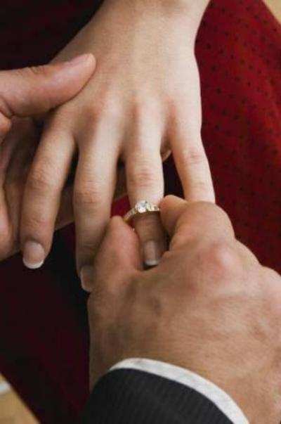 Government to help distressed women in NRI marriages