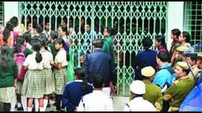 Parents stage protest against high rates for school Transfer Ceretificates