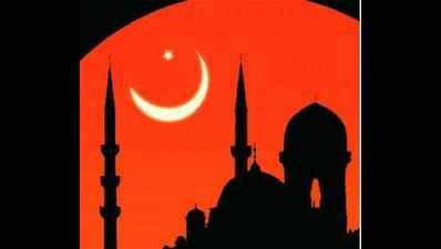Festive fervour grips city on Eid; qazi calls for tolerance, peace