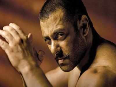 Mocktale: Salman fans upset with him after reading positive reviews of Sultan