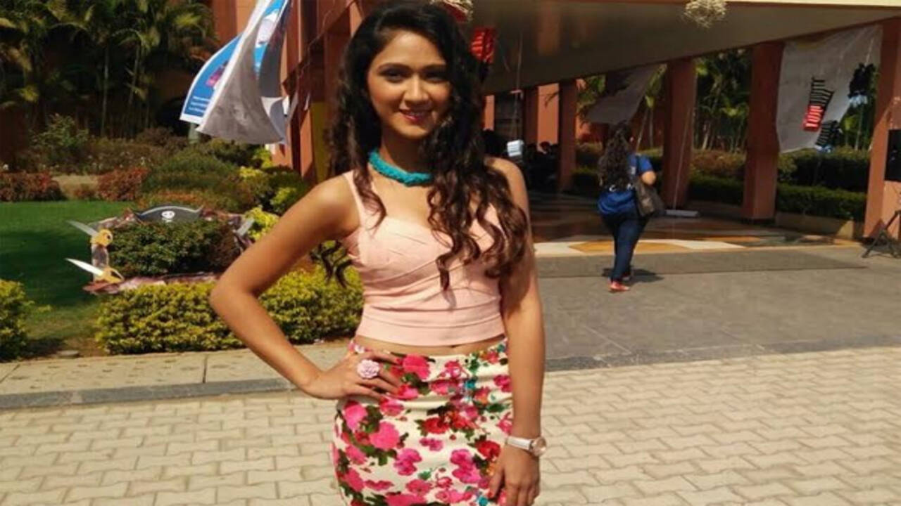 Мен әйелдер дәретханасына бардым