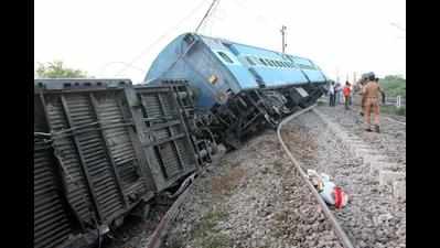 Derailment of train disrupts services on Pune-Mumbai route