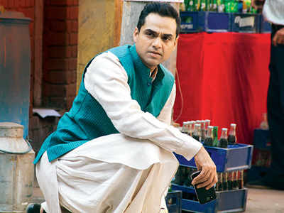 Abhay Deol caught between politics and cricket