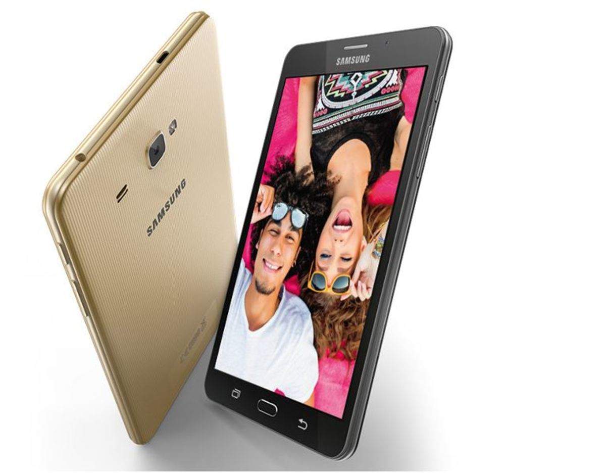 Samsung Galaxy J Max With 7 Inch Display Launched At Rs 13 400 Mobiles News Gadgets Now