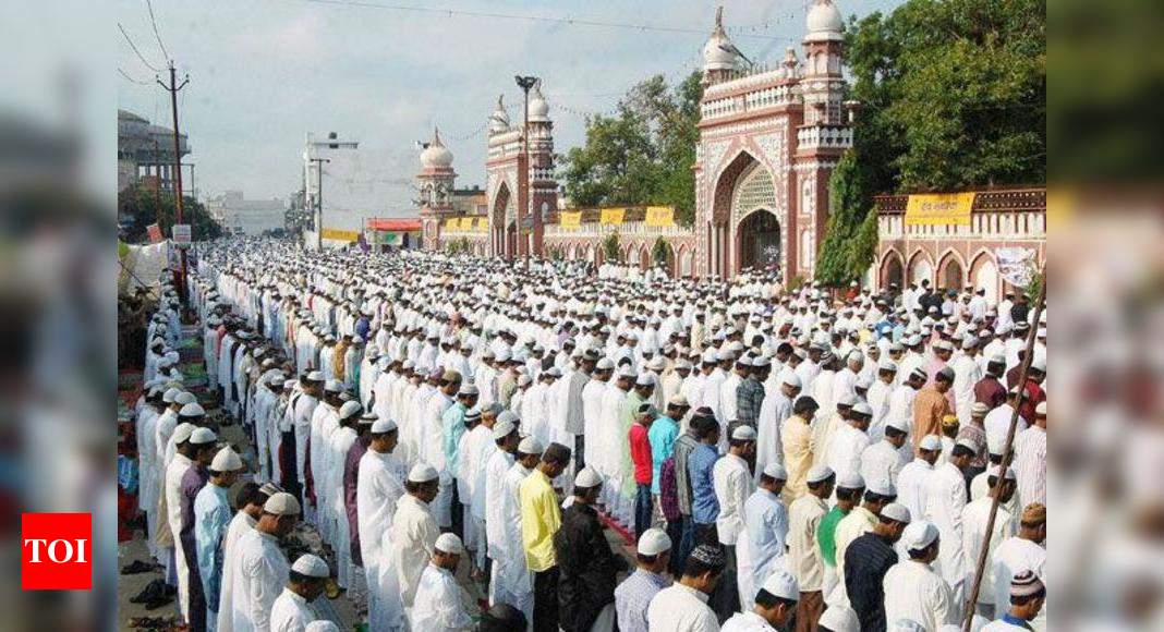 Eid festivities continue in Kanpur | Kanpur News - Times of India