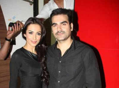 Arbaaz Khan And Malaika Arora Travel Separate | Hindi Movie News ...