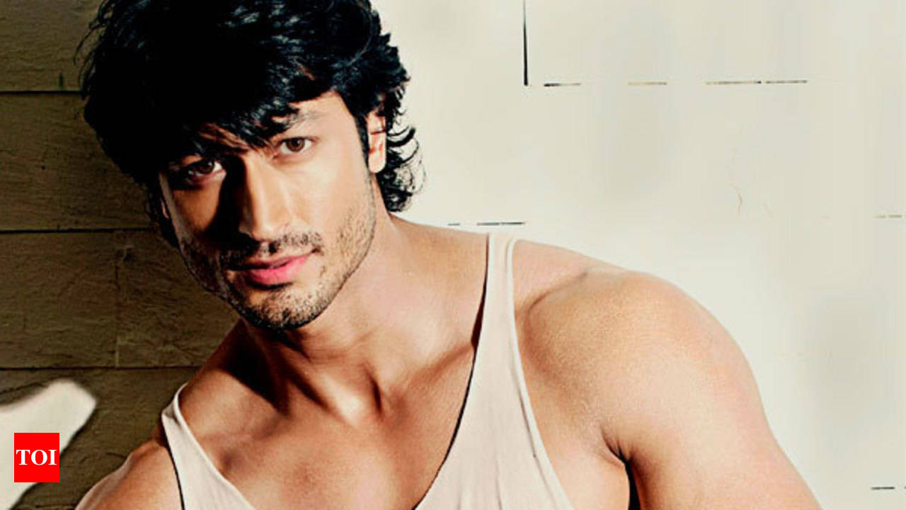 Vidyut Jammwal films stunt sequence for 'Commando 2