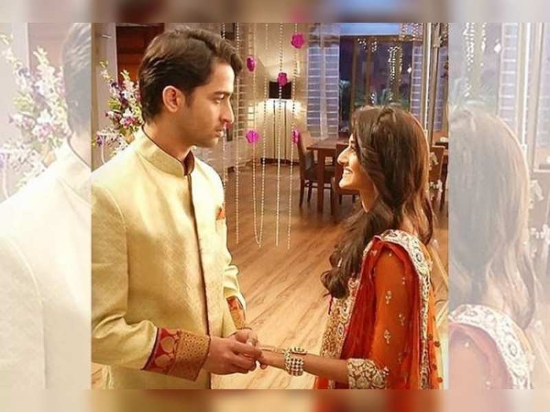 Kuch Rang Pyar Ke Aise Bhi Update Ishwari Finds Out About Dev Sonakshi S Relationship Times Of India The most loved on screen pair dev and sonakshi, who is all set to get married on 'kuch rang pyar ke aise bhi' danced on a romantic number on the show. kuch rang pyar ke aise bhi update