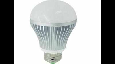 Angry locals stop LED bulb distribution at Sal