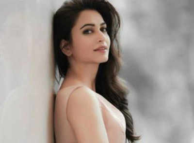 Kriti: People don't come to watch a kiss | Hindi Movie News - Times of India