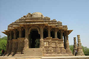 Offering prayers at Dakshinaarka Temple