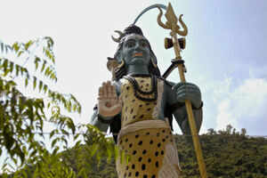 Paying homage at Prapita Maheswara Temple